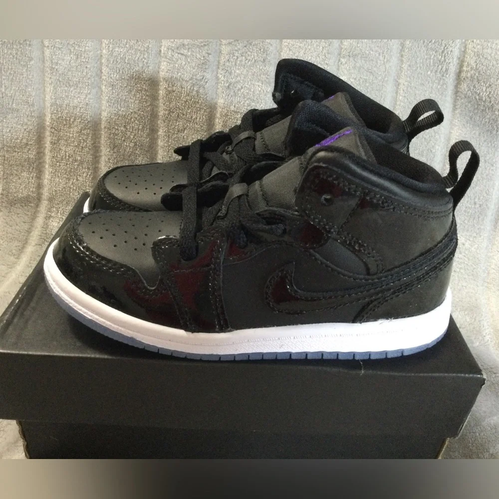 Nike Jordan 1 Mid Se Toddler Color Black/Dark Concord/White - Picture 1 of 15